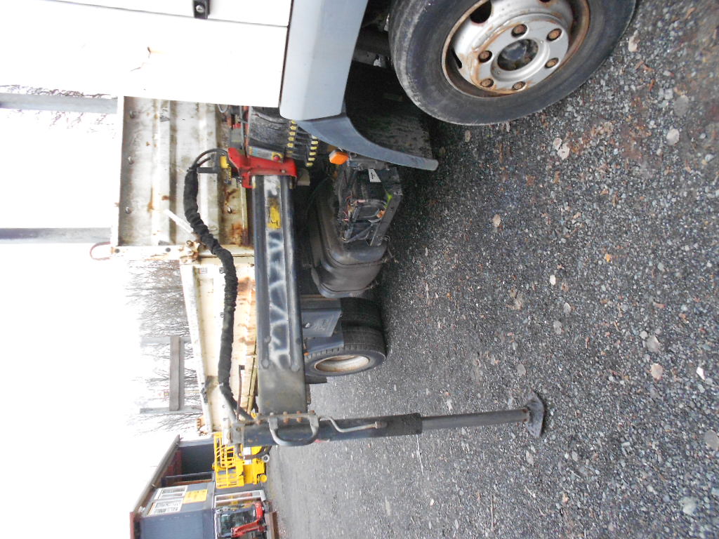 Dreiseitenkippen MAN LE8.150 mit Kran Palfingen PFG7001