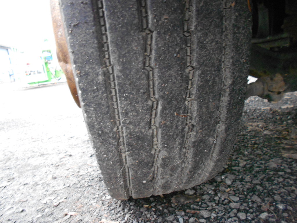 Dreiseitenkippen MAN LE8.150 mit Kran Palfingen PFG7001