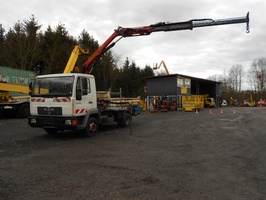 Dreiseitenkippen MAN LE8.150 mit Kran Palfingen PFG7001