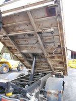 Dreiseitenkippen MAN LE8.150 mit Kran Palfingen PFG7001