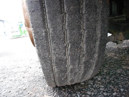 Dreiseitenkippen MAN LE8.150 mit Kran Palfingen PFG7001