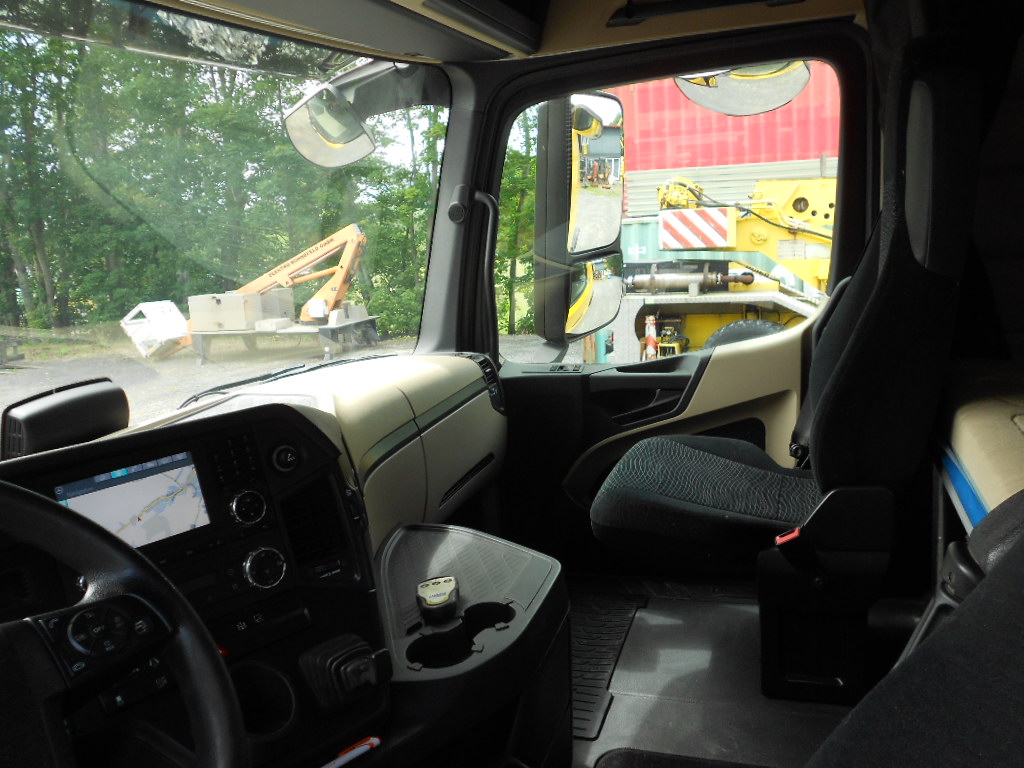 SZM Mercedes Benz Arocs 1845