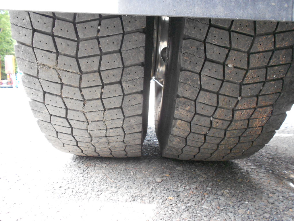 SZM Mercedes Benz Arocs 1845