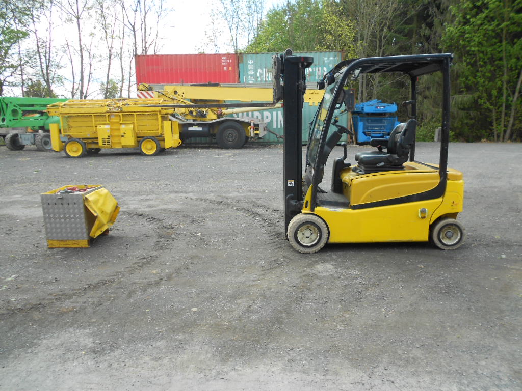 2 t Frontstapler Yale ERP20VF Elektro