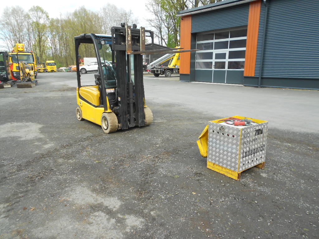 2 t Frontstapler Yale ERP20VF Elektro
