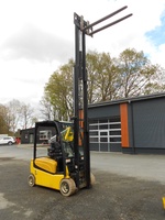 2 t Frontstapler Yale ERP20VF Elektro