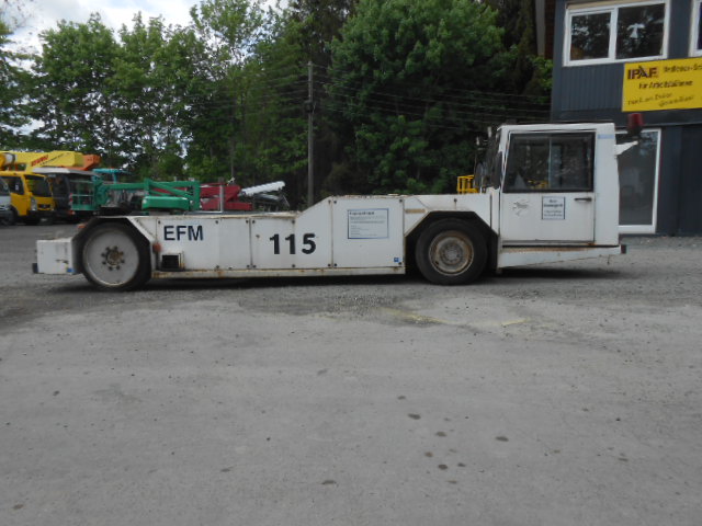 Flugzeugschlepper MAN AM110