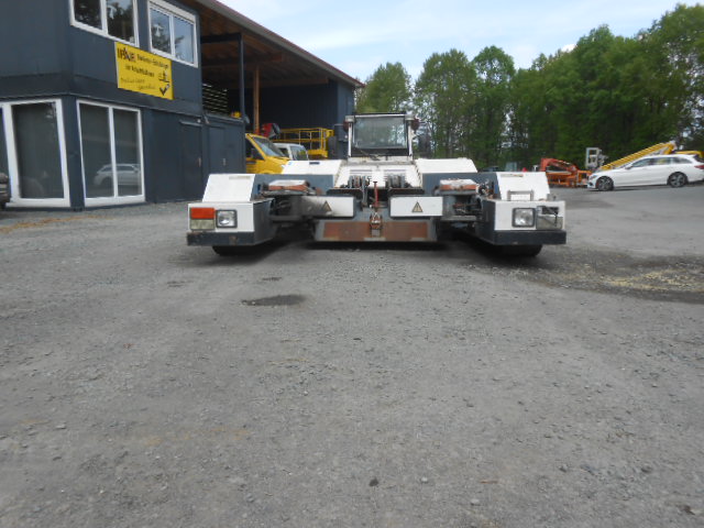 Flugzeugschlepper MAN AM110