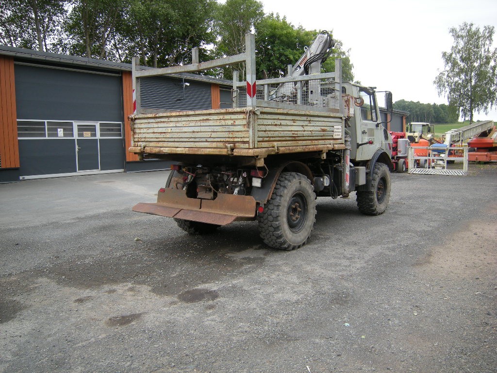 Mercedes-Benz Unimog U 1250 / U427/11 mit Kran
