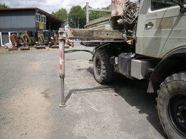 Mercedes-Benz Unimog U 1250 / U427/11 mit Kran