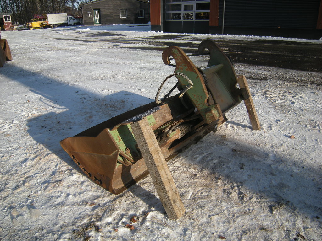 Hitachi Grabenräumlöffel / Schaufel für Bagger 20t