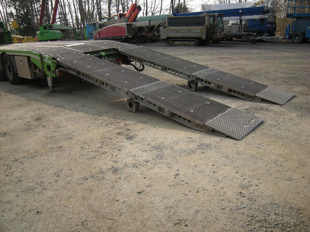 MAN 35.400 mit Zanner Plateau, Rampen, Winde