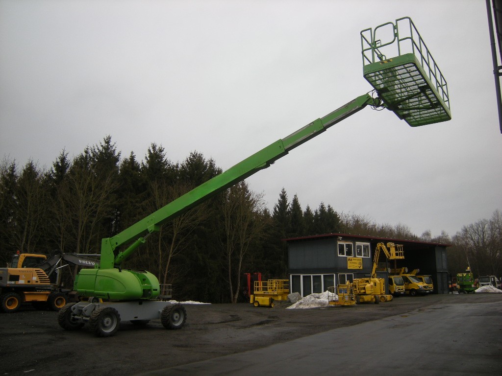 JLG 680 S Allrad