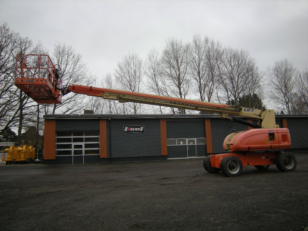 JLG 680 S Allrad
