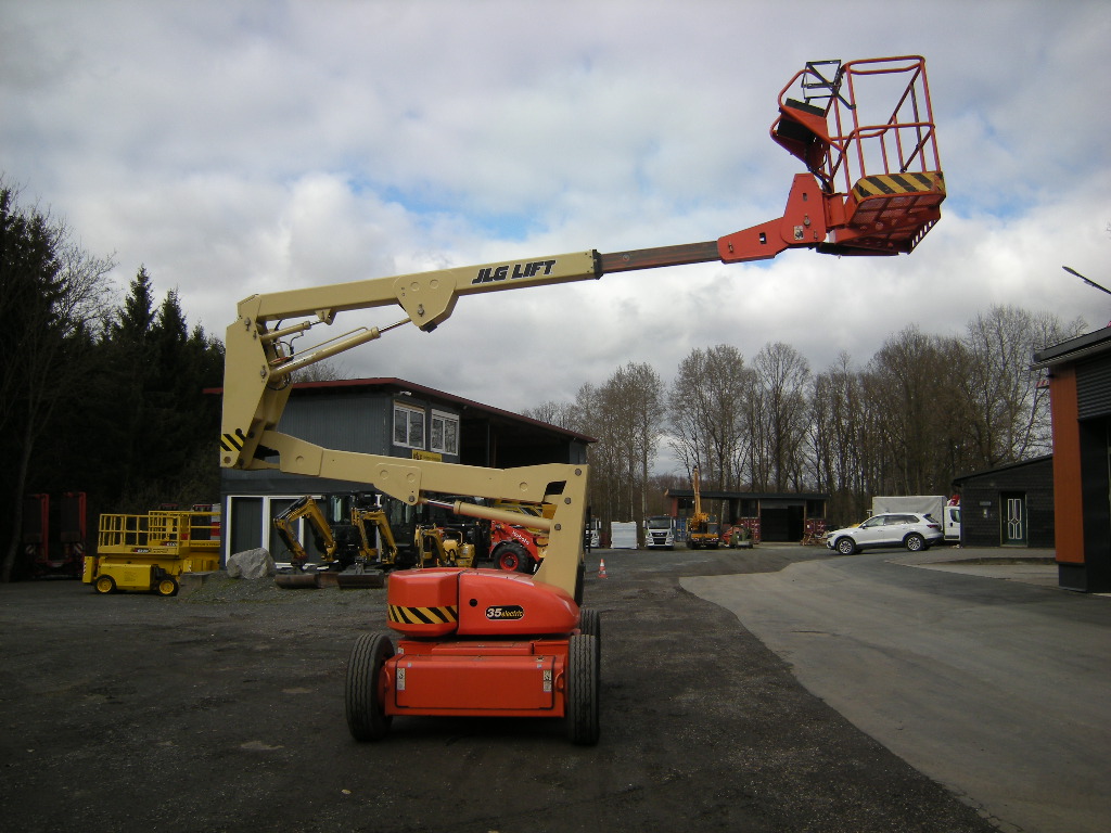 JLG 35E