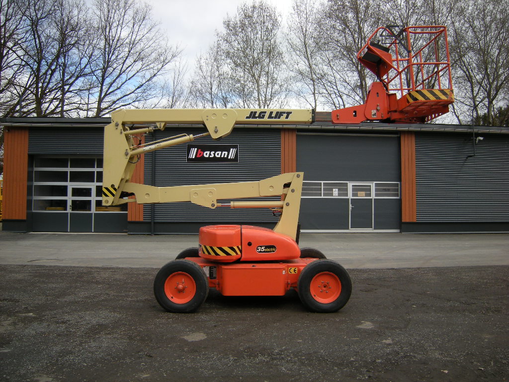 JLG 35E