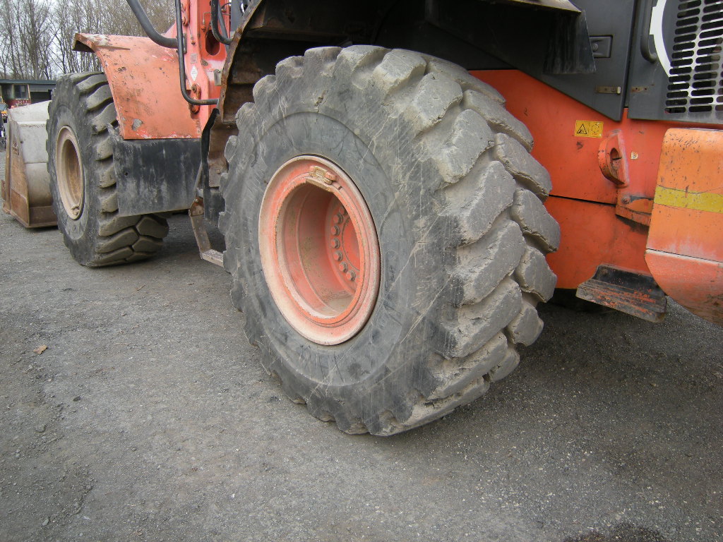 Radlader Hitachi ZW200