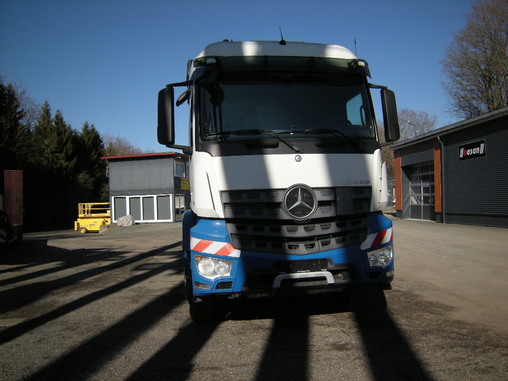 SZM Mercedes Benz AROCS 1843