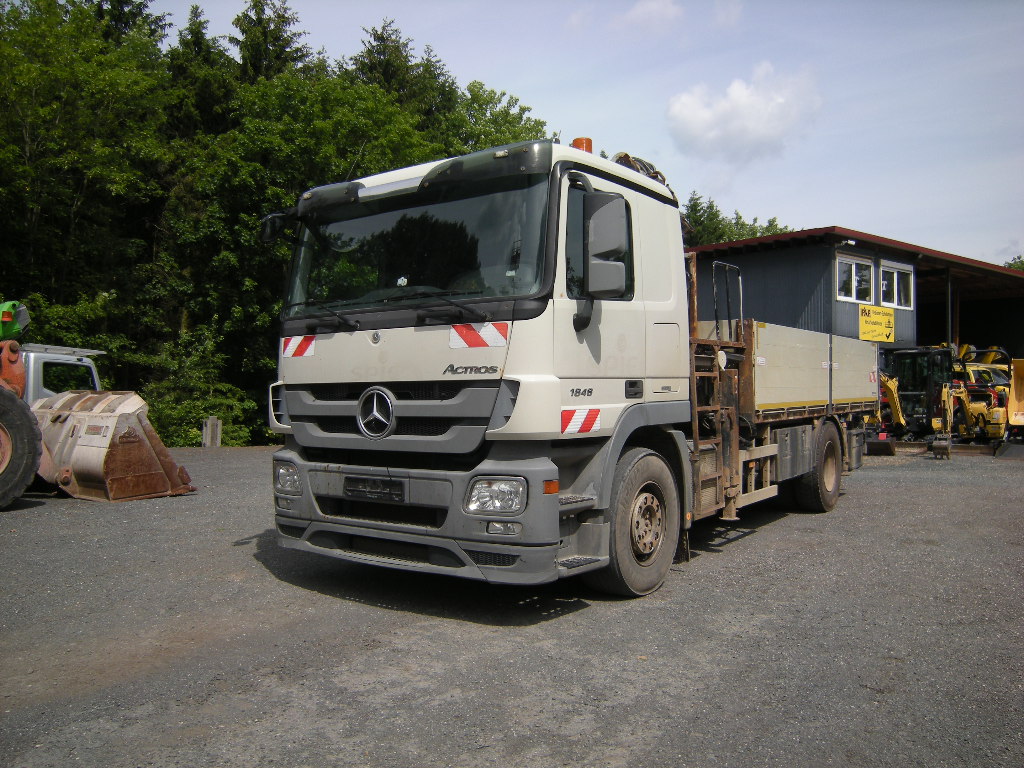 Mercedes Benz Actros 1848 mit Kran Atlas 240.2E-A4