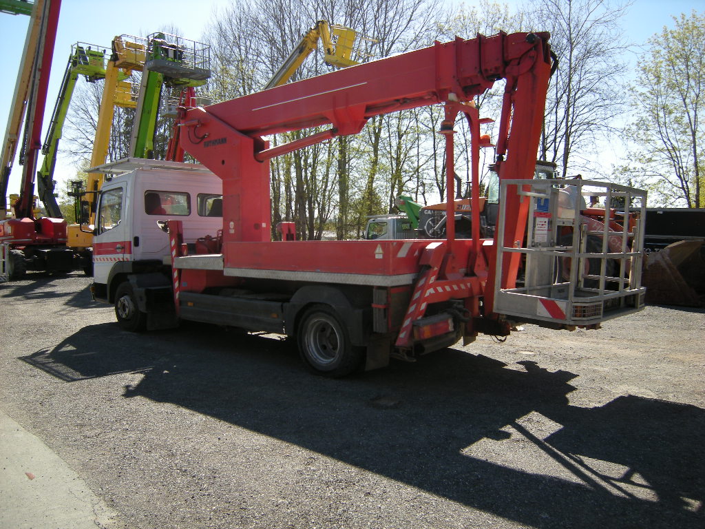 Mercedes Benz 815 mit Ruthmann TKA 250