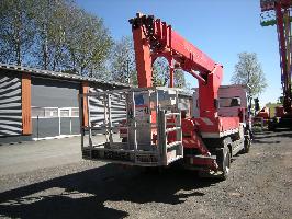 Mercedes Benz 815 mit Ruthmann TKA 250