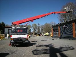 Mercedes Benz 815 mit Ruthmann TKA 250