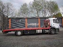 Mercedes Benz Acor 1833 mit Rampen und Winde