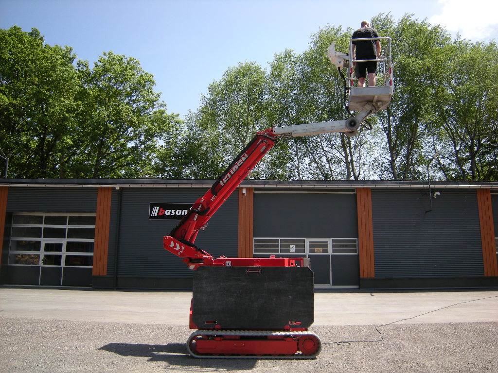 Teupen Leo 12
