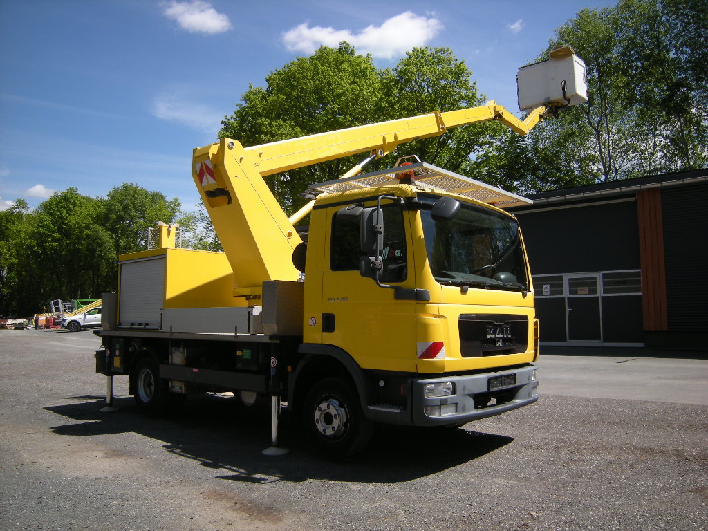 MAN TGL 8.150 4x2 BB mit Palfinger P180