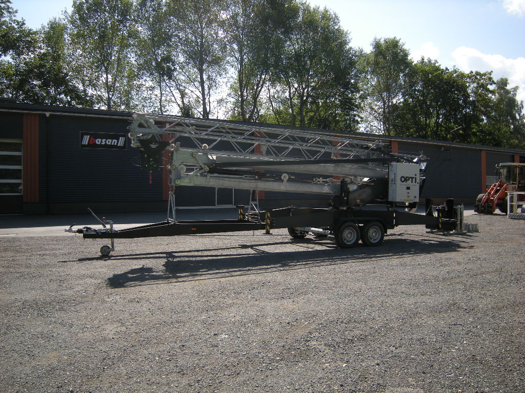 Hochbaukran Uperio Optimum 140